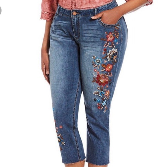 Democracy Denim - +Flex-ellent Girlfriend Floral Embroidered Jean